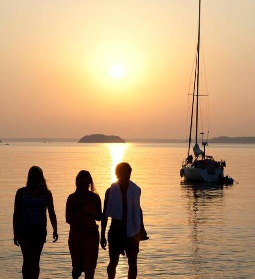 ホテル Grinda Wärdshus