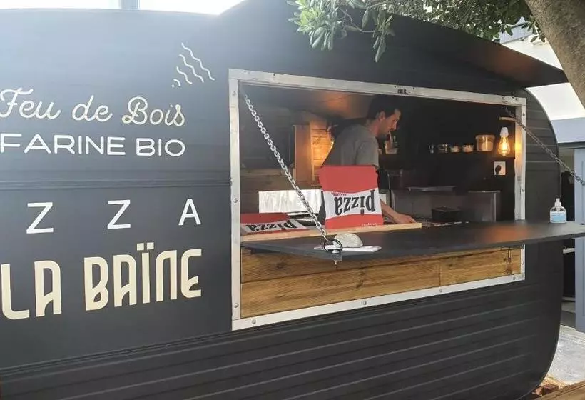 Hotelli Hôtel La Baïne