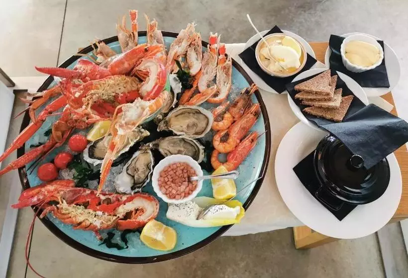 Hotelli Il Tesoro Living Resort