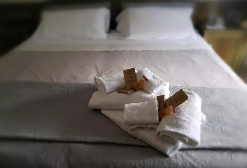 ホテル Monte Sirai