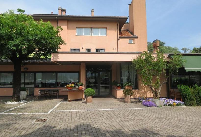 호텔 Ristorante Fatur