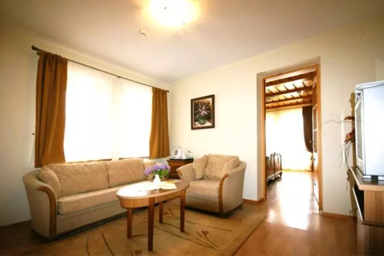هتل Vila Elvyra