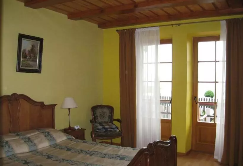 هتل Vila Elvyra
