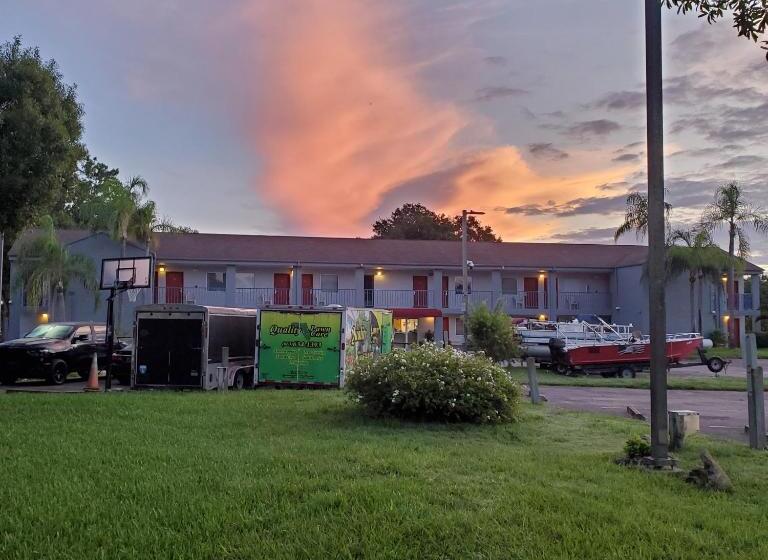 Motel Lakeview Inn & Suites Okeechobee