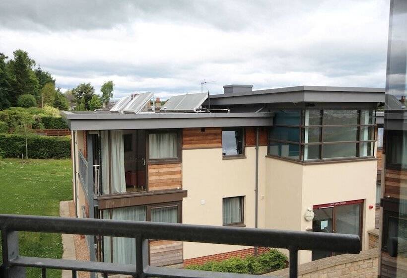 Perth Youth Hostel And Apartments