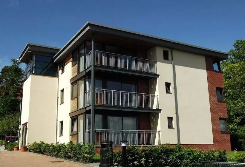 Perth Youth Hostel And Apartments