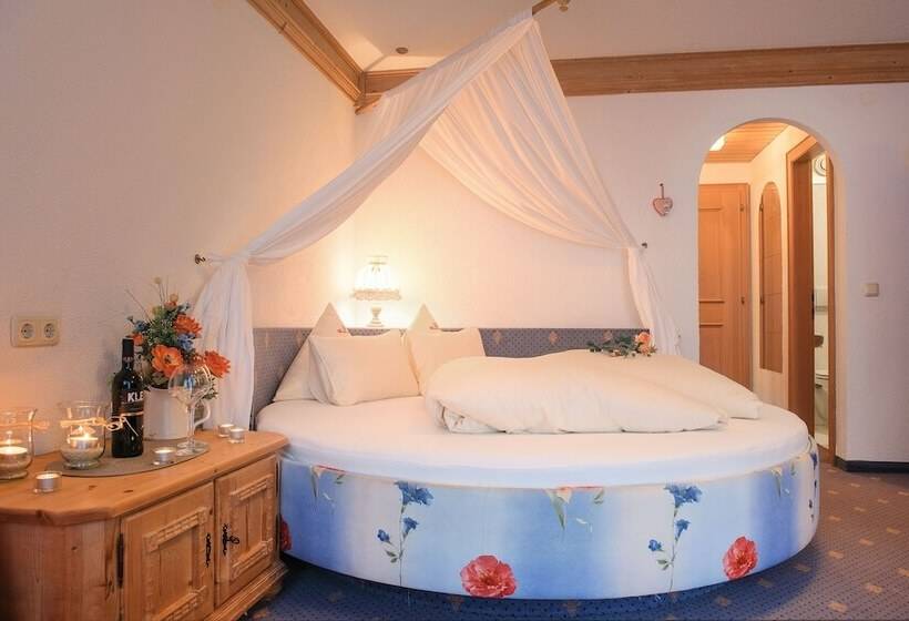 ホテル Bergkristall