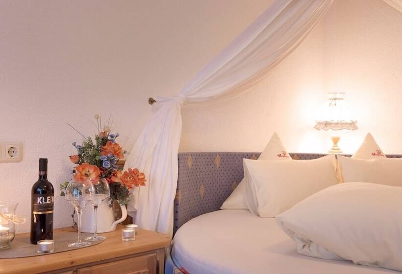 ホテル Bergkristall