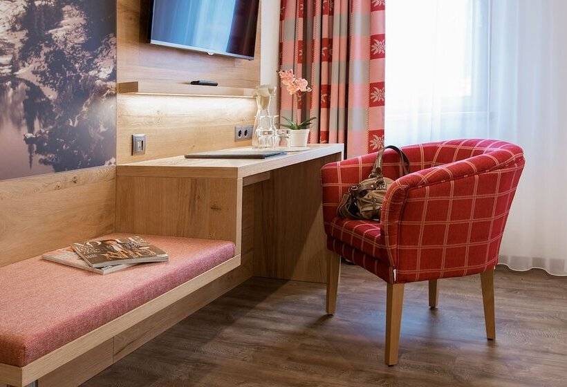 ホテル Bergkristall