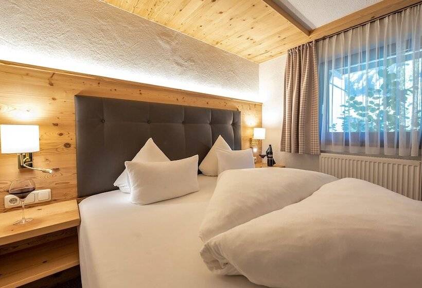 ホテル Bergkristall