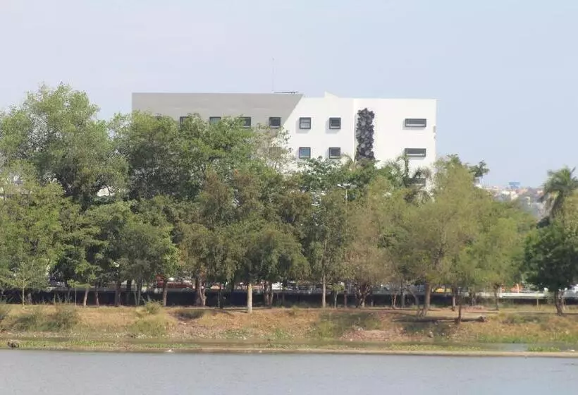 ホテル Homesuites Malecon