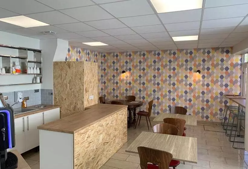 Hotelli Logis Hôtel Restaurant Lanex Amboise