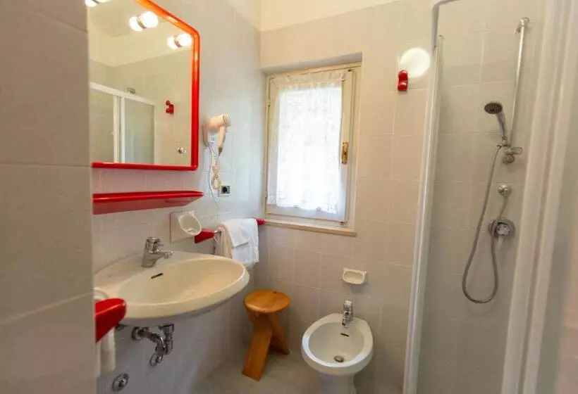 هتل Residence Sirenella