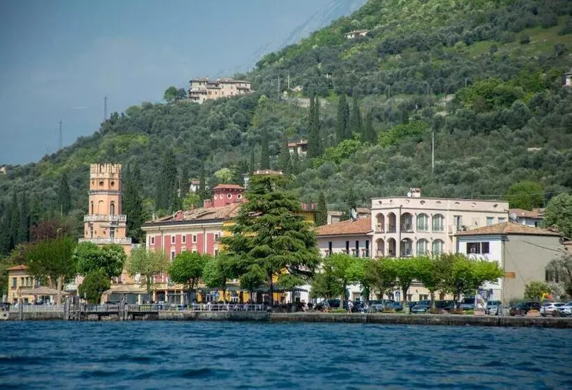 هتل Residence Sirenella