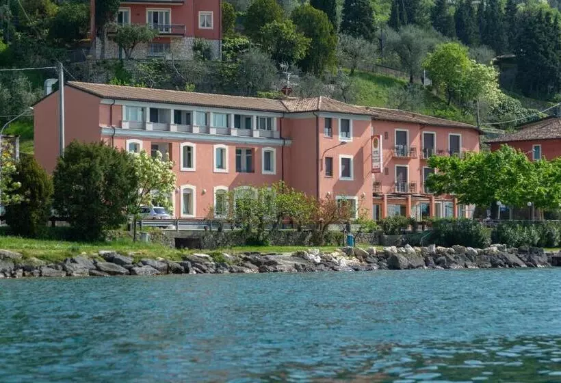 هتل Residence Sirenella