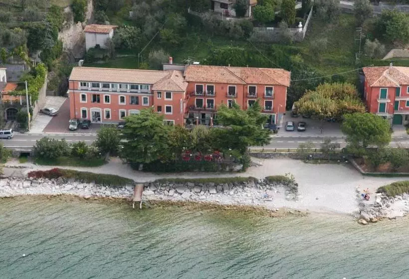 هتل Residence Sirenella