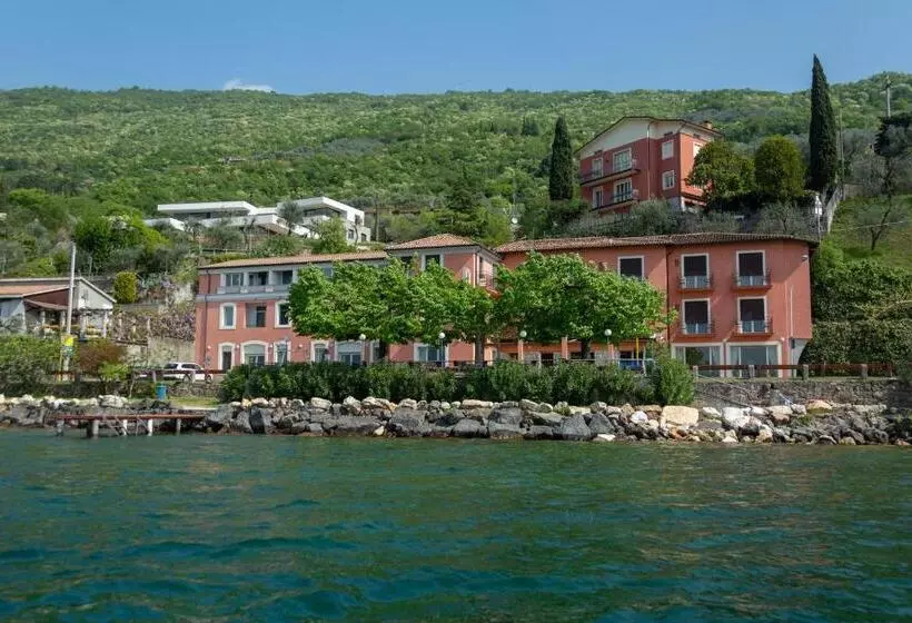 هتل Residence Sirenella