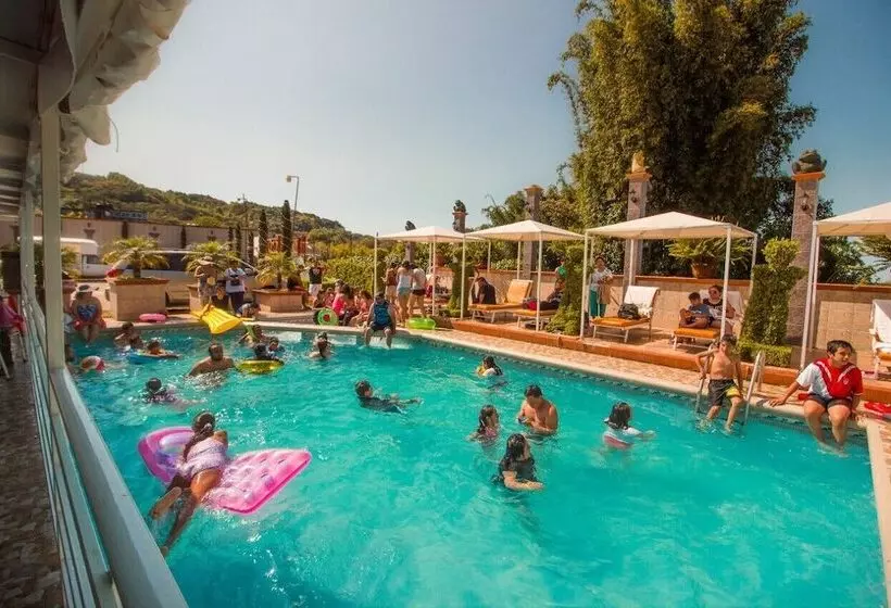 Hotel & Suites Posada Molina