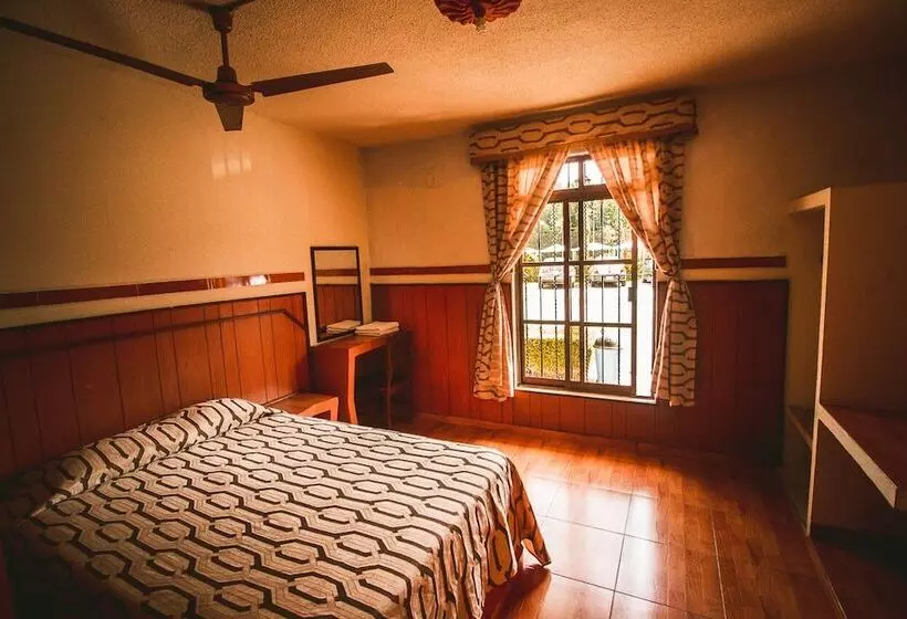 Hotel & Suites Posada Molina