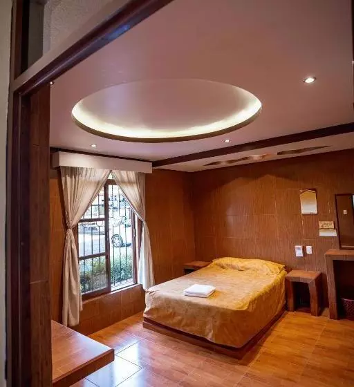 Hotel & Suites Posada Molina