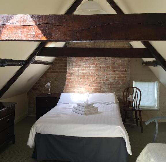 Отель The Crown