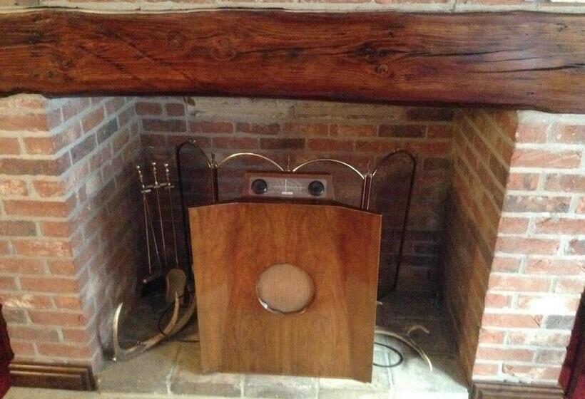 Отель The Crown