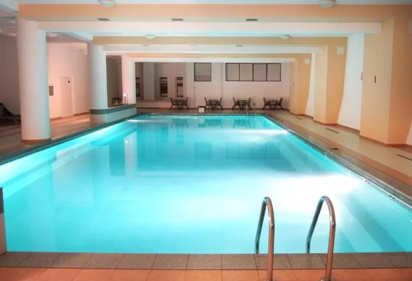 ホテル Vila Teleconstructia