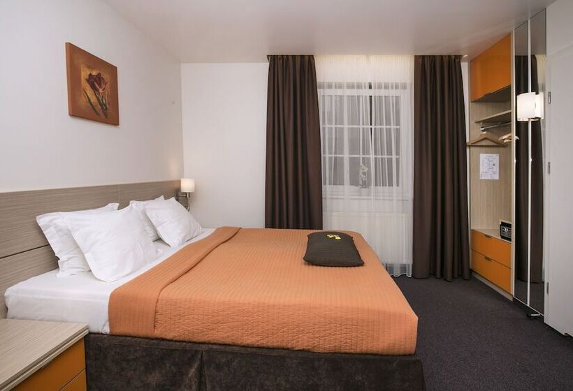 בית מלון כפרי Villa Lana