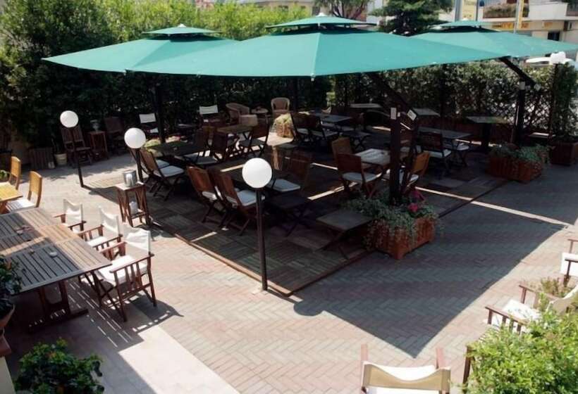 فندق Villa Toscana