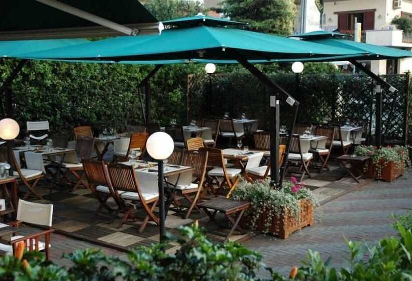 فندق Villa Toscana