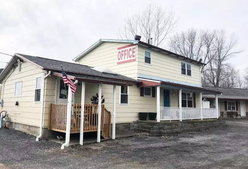 モーテル OYO Starlite Seneca Falls