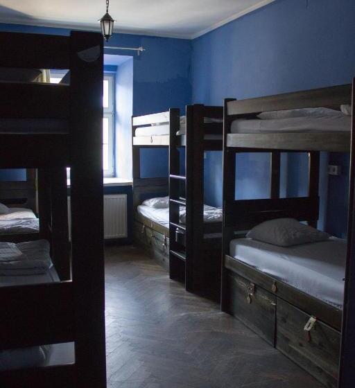 The Little Havana Party Hostel