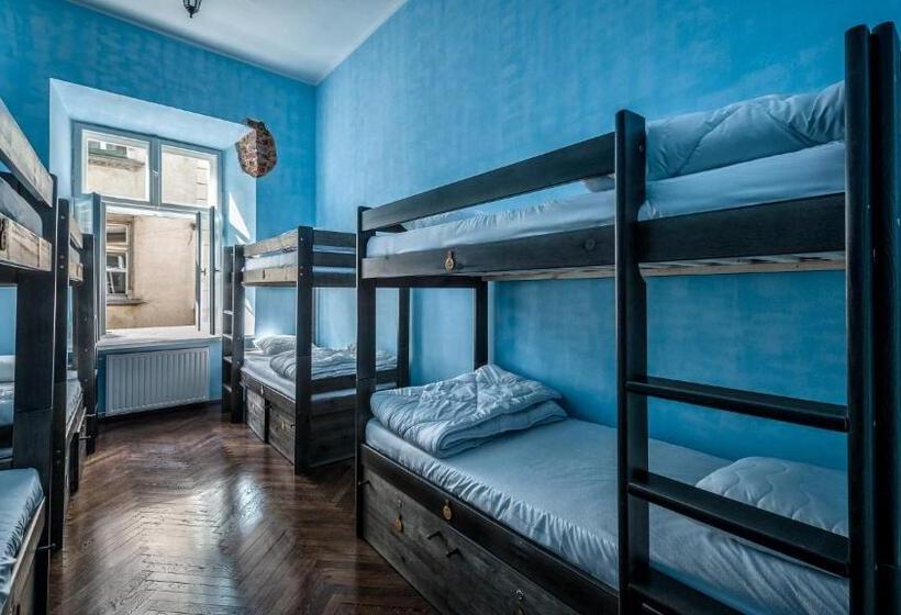 The Little Havana Party Hostel