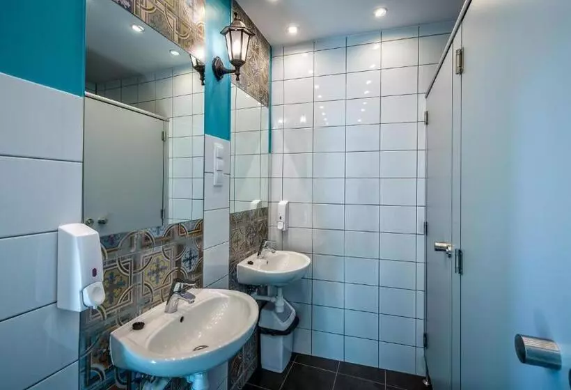 The Little Havana Party Hostel
