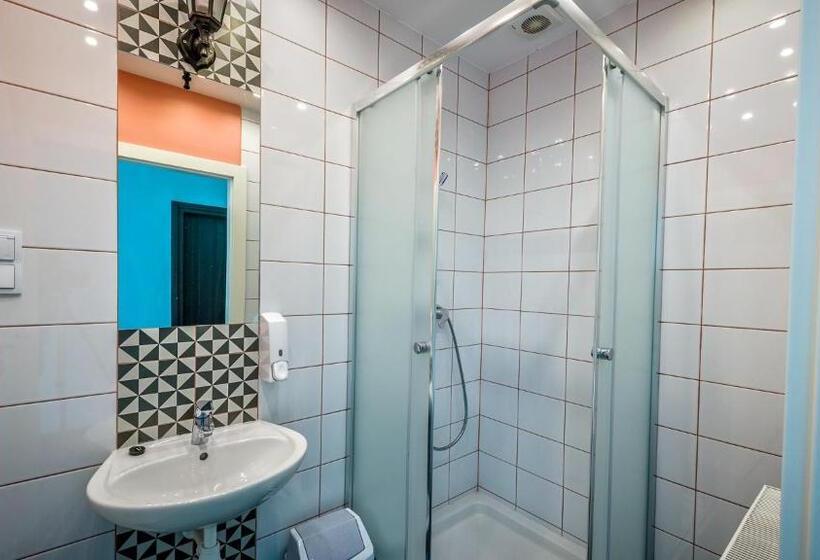 The Little Havana Party Hostel