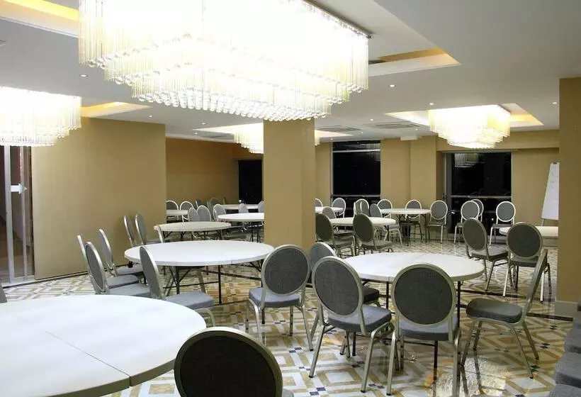هتل Royal Residence Dhaka