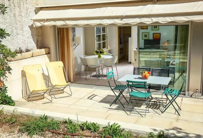 Hotelli Cannes Bay