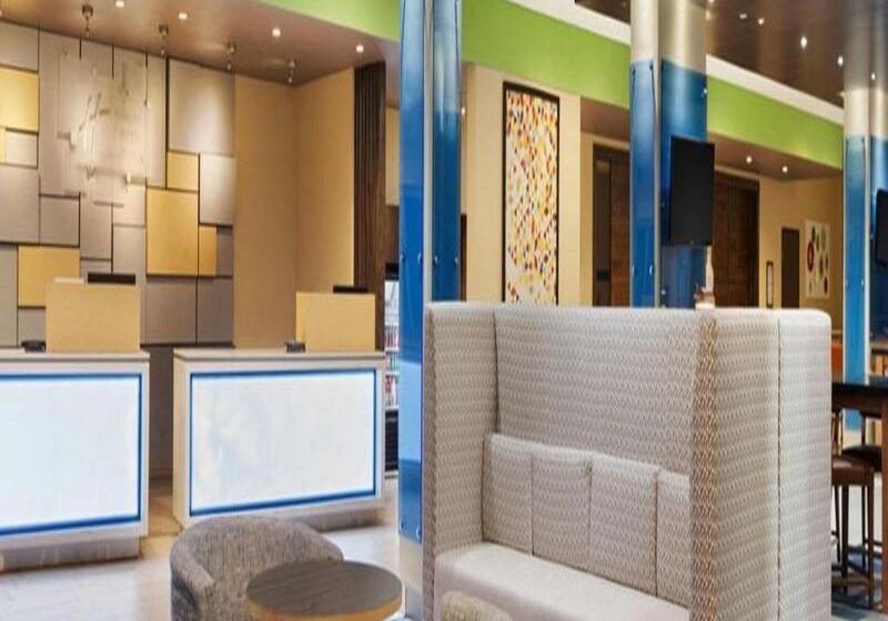 هتل Holiday Inn Express & Suites   Kirksville   University Area, An Ihg