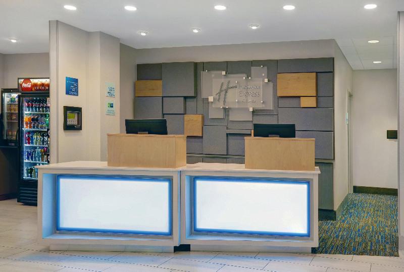 فندق Holiday Inn Express & Suites   Lenexa   Overland Park Area, An Ihg