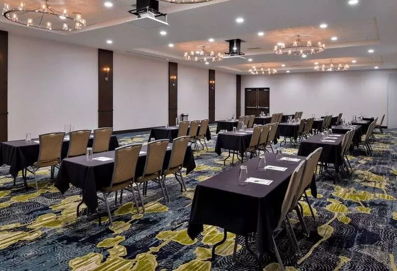 Hotelli Holiday Inn & Suites   Farmington Hills   Detroit Nw, An Ihg