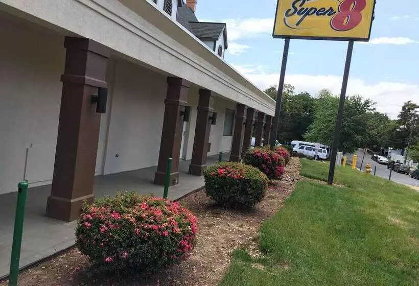 Motelli Super 8 By Wyndham Westend Alexandria,va Washington Dc Area