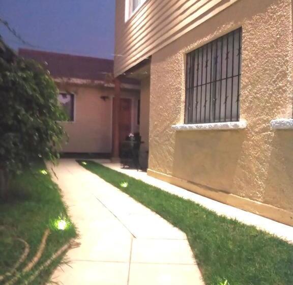 هاستل Hostal Playa Peñuelas