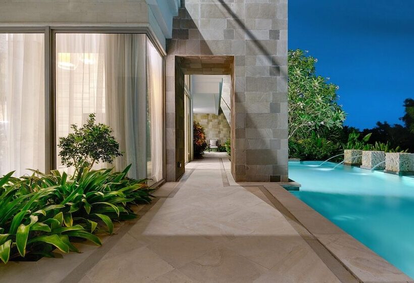 Luxury Apartment At Ayana Residences