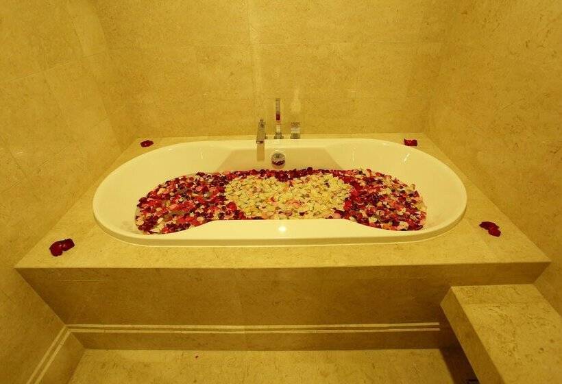 Luxury Apartment At Ayana Residences