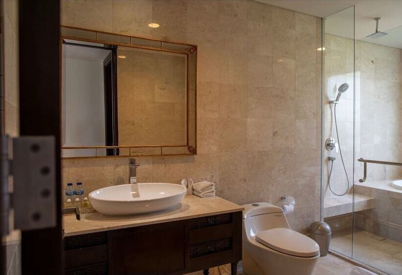 Luxury Apartment At Ayana Residences