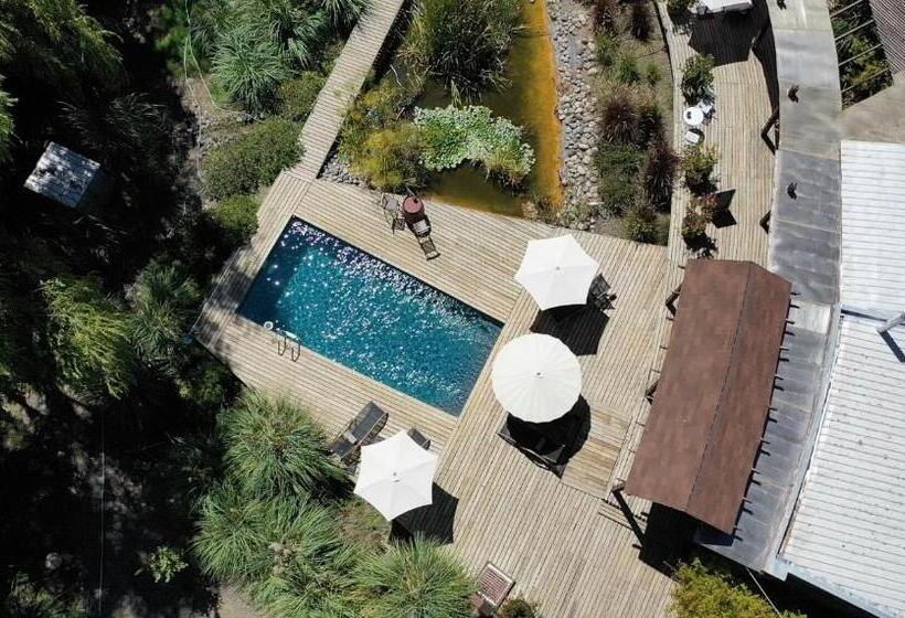 تختخواب و صبحانه Barrica Lodge