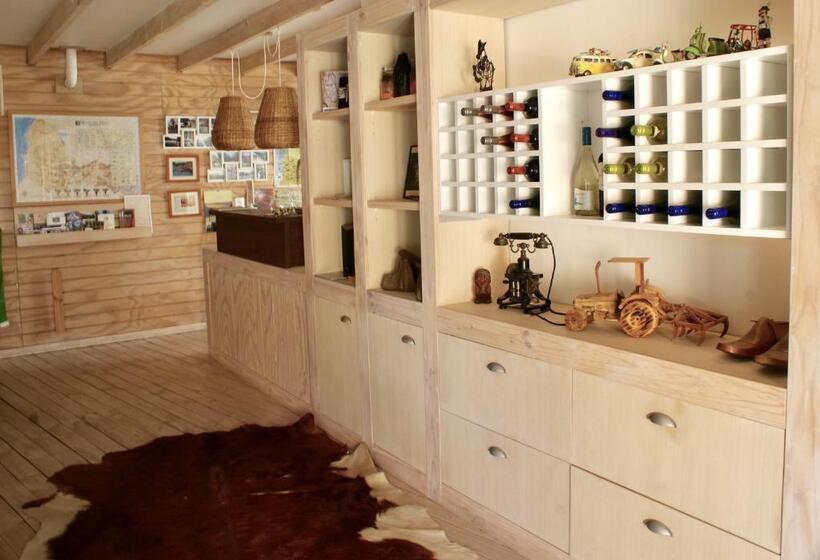 تختخواب و صبحانه Barrica Lodge