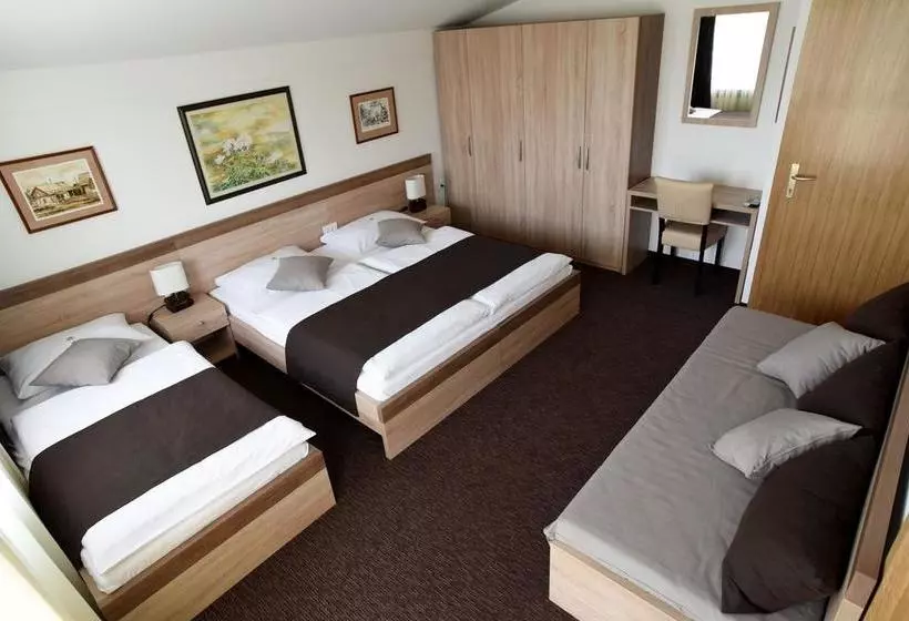 ベッドアンドブレックファースト Rooms Barba Niko Near Zagreb Airport