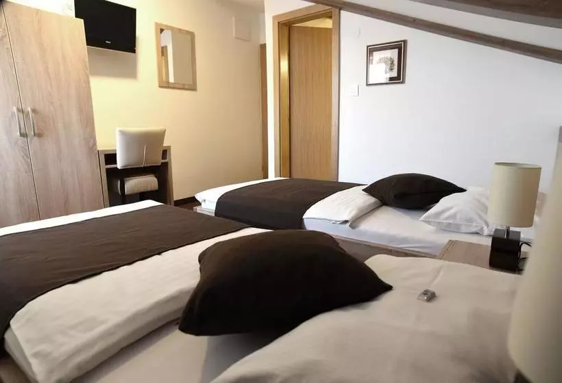 ベッドアンドブレックファースト Rooms Barba Niko Near Zagreb Airport