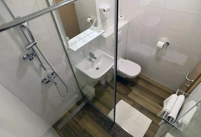 ベッドアンドブレックファースト Rooms Barba Niko Near Zagreb Airport